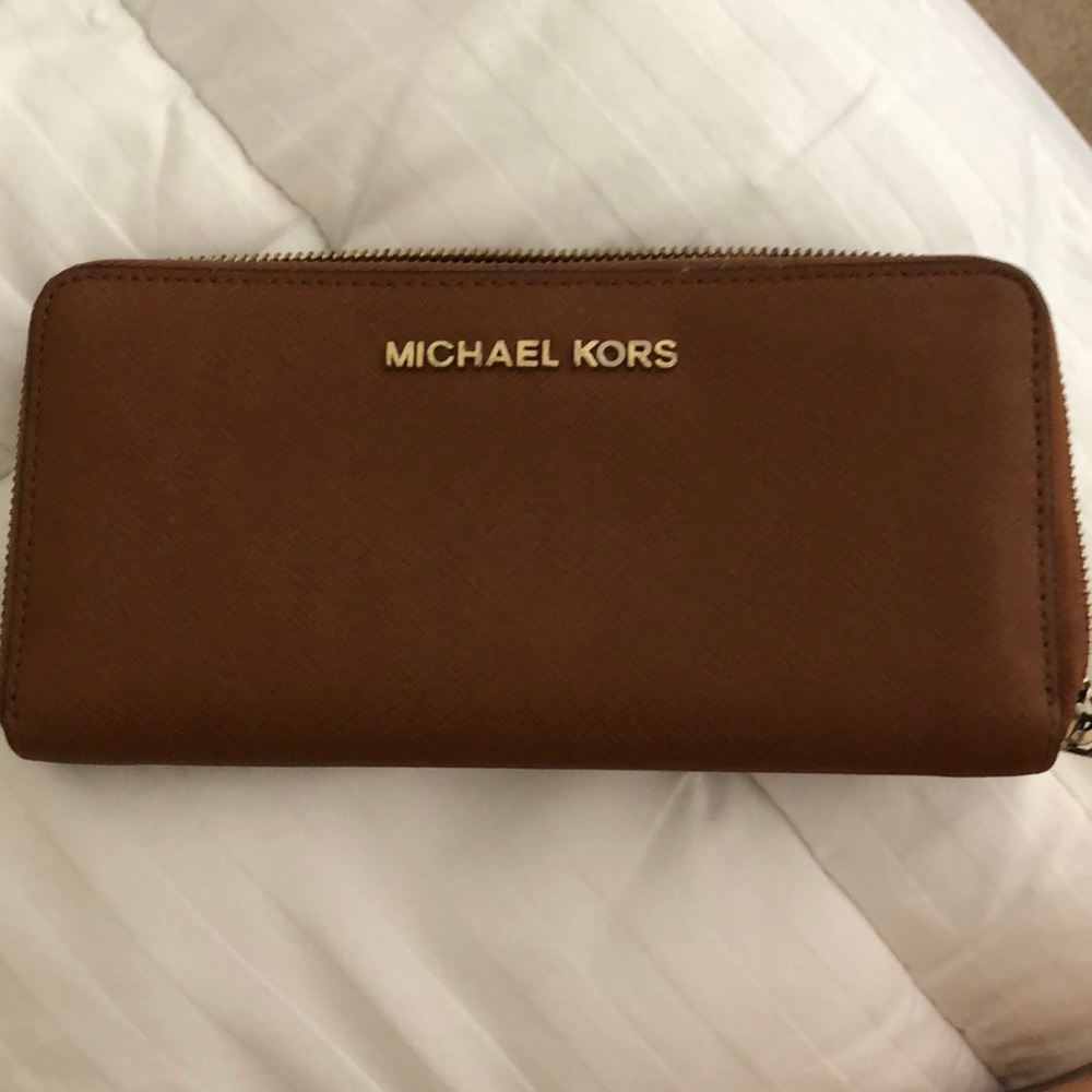 Michael kors wallet